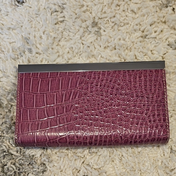 Crocodile Embossed Pink Wallet - Picture 2 of 9